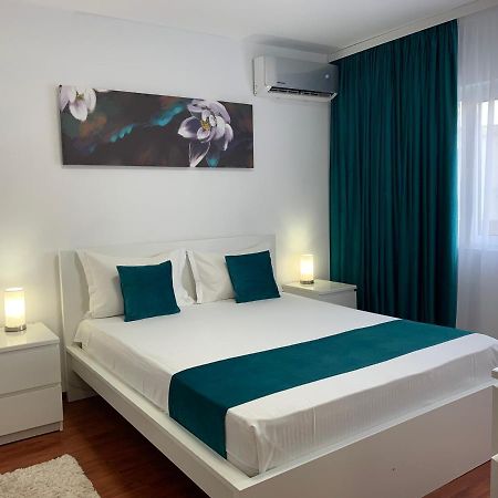 Ana Center Apartment Galac Kültér fotó