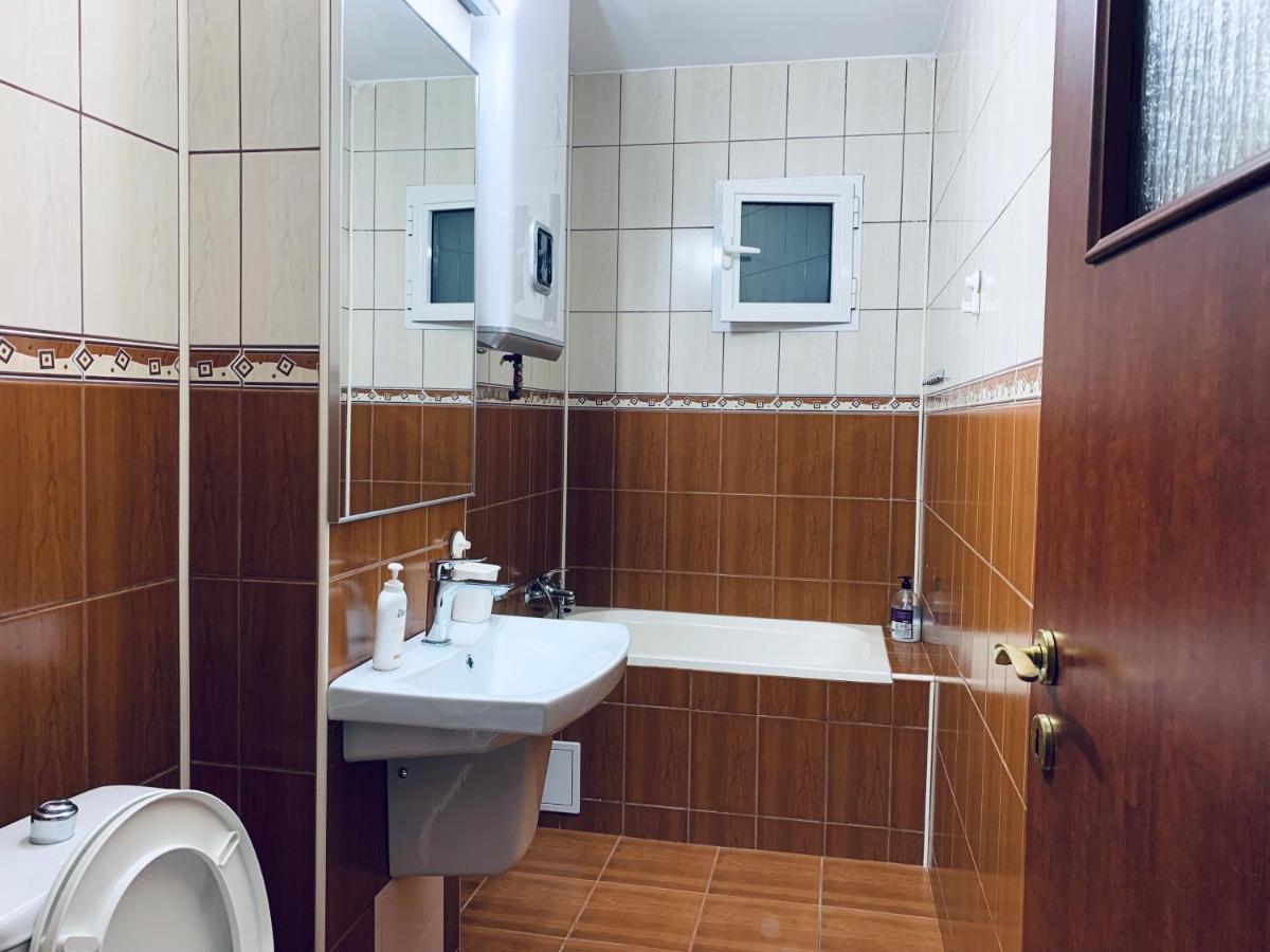 Ana Center Apartment Galac Kültér fotó
