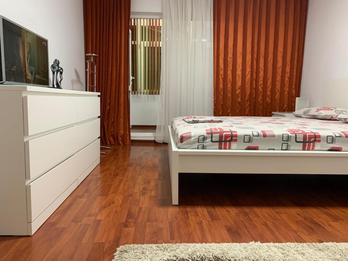 Ana Center Apartment Galac Kültér fotó