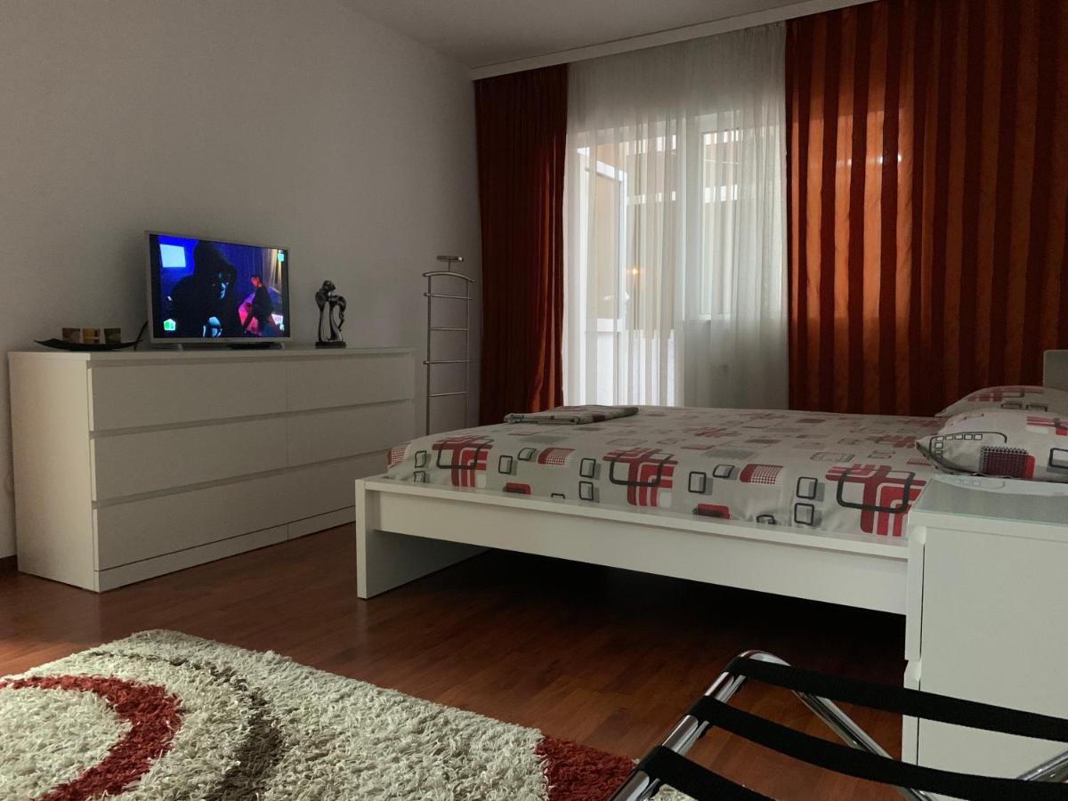 Ana Center Apartment Galac Kültér fotó